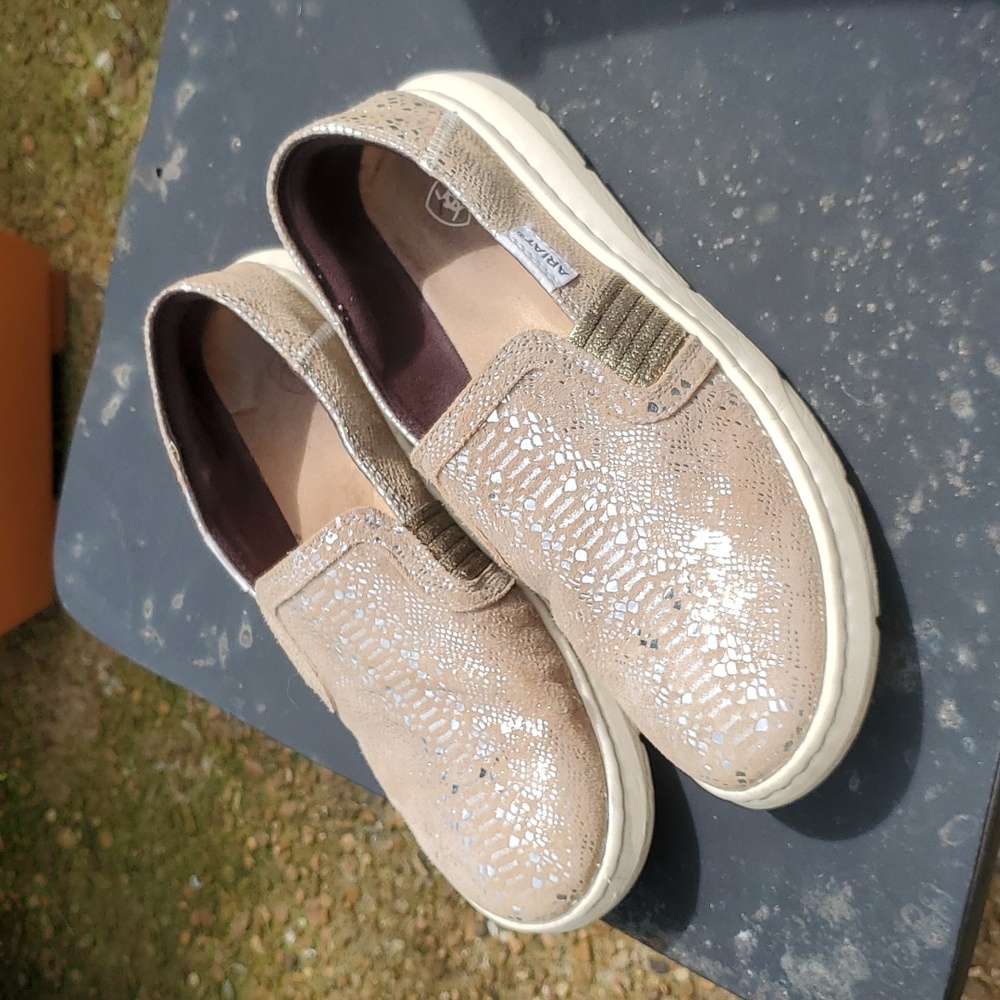 Ariat Slip On Metallic Snakeskin Cruiser Shoes Size 9.5